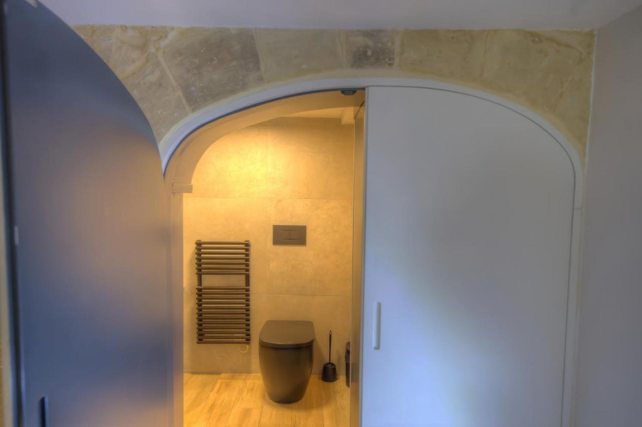 Cute And Modern Duplex Apartment In Ideal Location Rcas1-1 Valletta Exterior photo