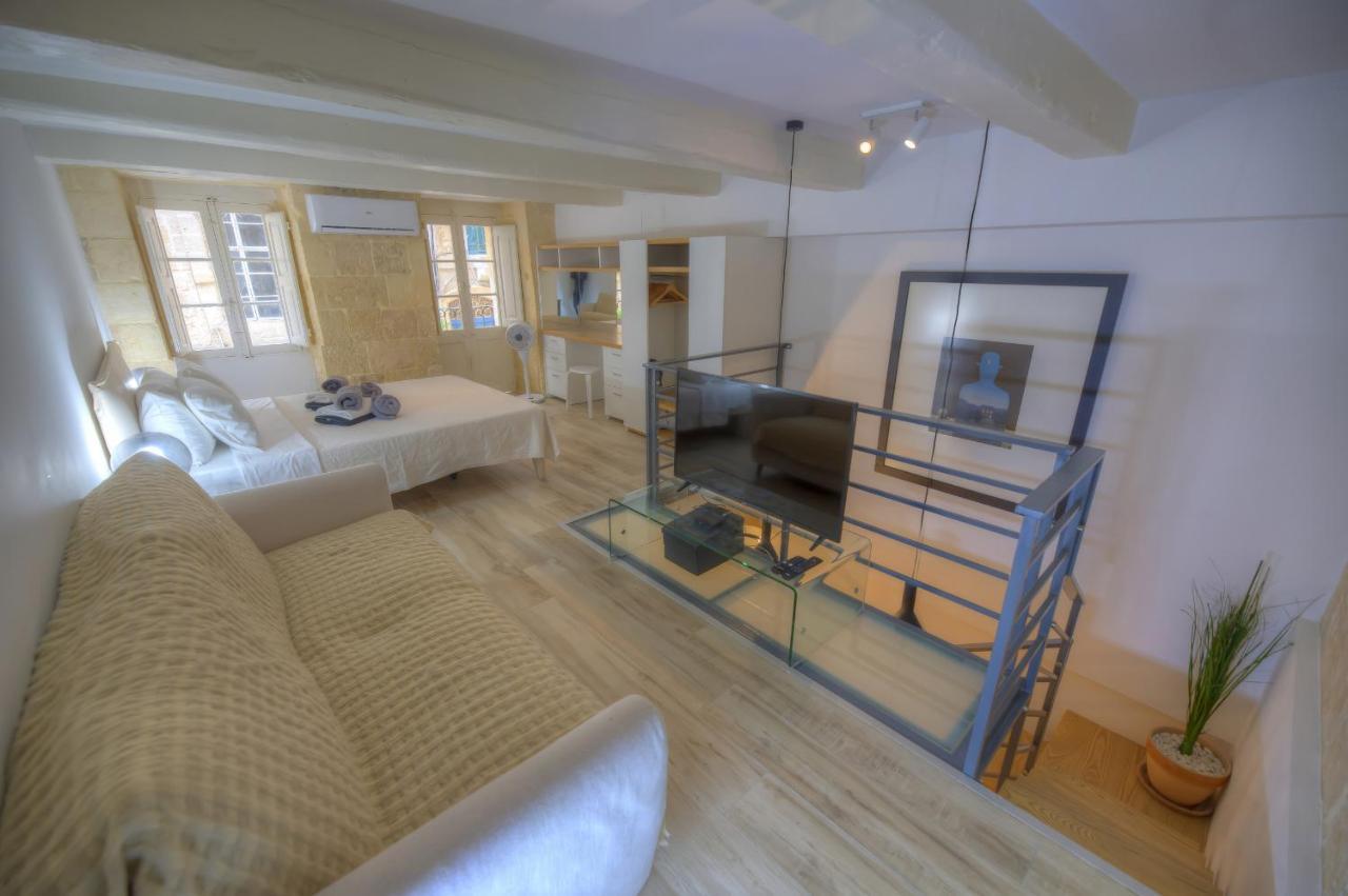 Cute And Modern Duplex Apartment In Ideal Location Rcas1-1 Valletta Exterior photo